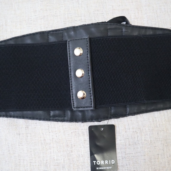 Torrid Black Lace Ribbon Corset NWT - Picture 7 of 15